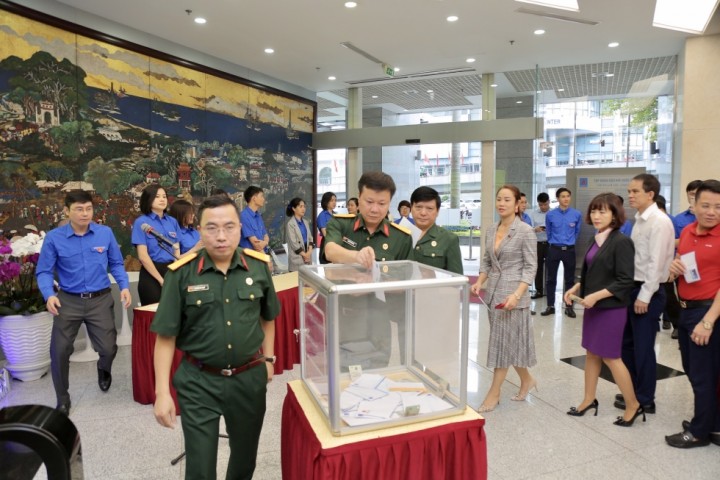 Hướng về miền Trung yêu thương: Cán bộ người lao động Petrovietnam dành gần 5 tỷ đồng ủng hộ đồng bào vùng lũ